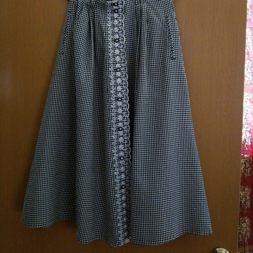 Vintage Koret black and white skirt